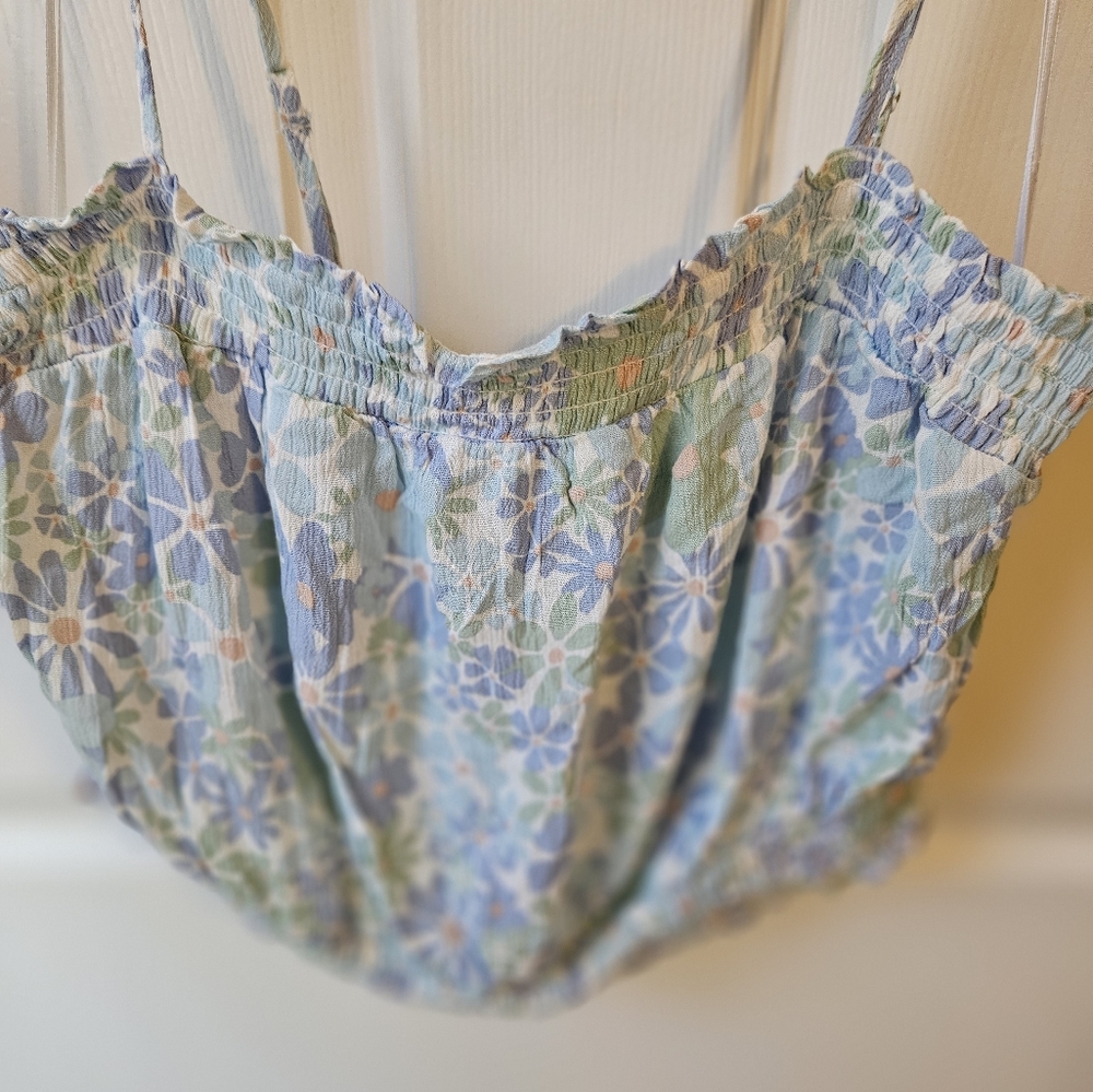 Hippie Rose Printed Smocked Tank Top Juniors Size L - Picture 2 of 8